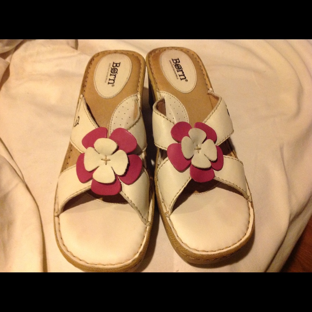 Born shoes wedge  ivory/cream size 9